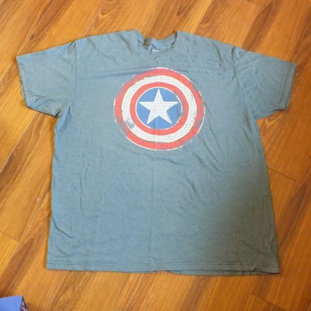 Men's Marvel T-Shirt‎ Captain America Shield 2X